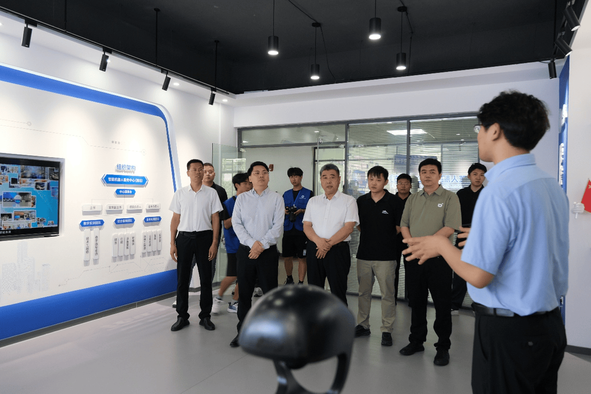 智能引擎，智造未来 潍坊启用全国首个城市级智能机器人服务中心